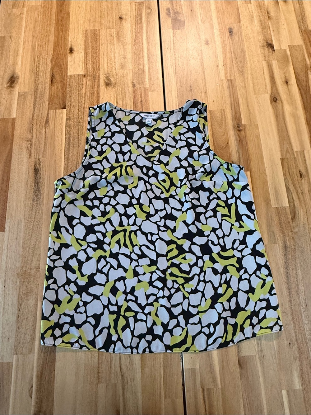 Nine West Black, White & Lime Abstract Sleeveless Camisole